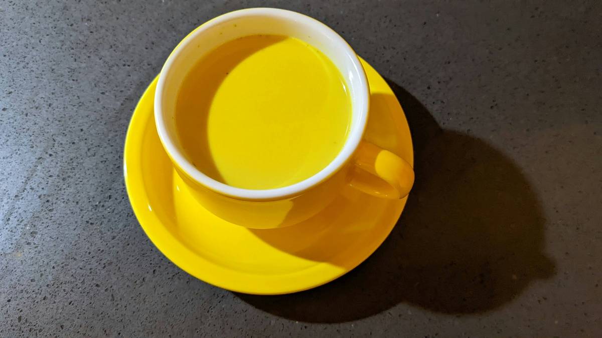 Side-by-side comparison of golden milk vegan preparation methods showing ingredient quality differences